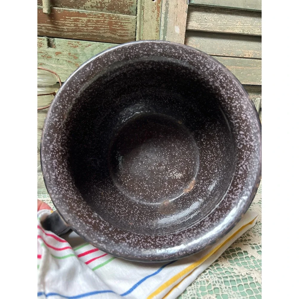 Vintage Black Speckled Enamel Chamber Pot **Farmhouse Rustic decor